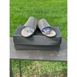 Vince Camuto VC-Athens Beaded Toe Loop Flat Sandals Steel Grey Womens 6M New